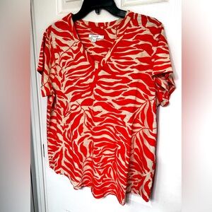 Chico’s Size 2 Short Sleeve Orange and Khaki V-neck Tee